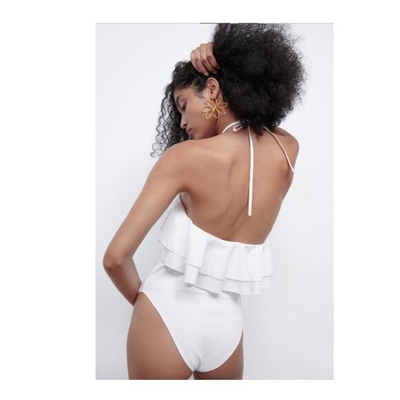 Zara White Ribbed Halter Bodysuit Top with Large Ruffles 100% Cotton Size Medium - Picture 2 of 9